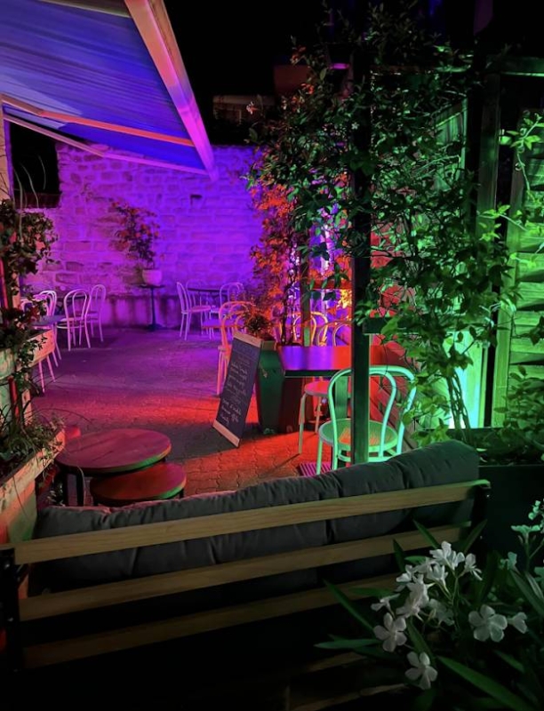 Terrasse / Espace lounge - La Petite Cour - Restaurant Meulan-en-Yvelines - restaurant a faire MEULAN-EN-YVELINES