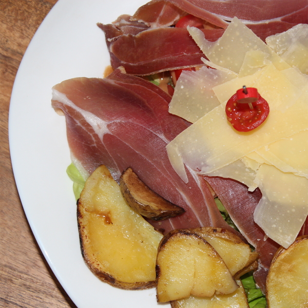 Le restaurant - La Petite Cour - Crêperie Meulan-en-Yvelines - meilleur restaurant MEULAN-EN-YVELINES