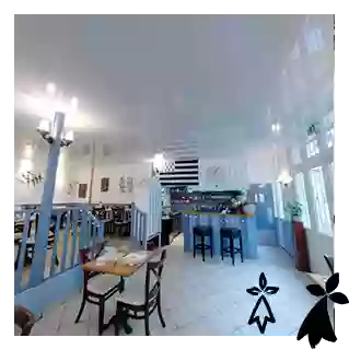 Terrasse / Espace lounge - La Petite Cour - Restaurant Meulan-en-Yvelines - Crêperie Meulan